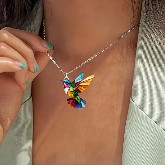 Collier pendentif colibri coloré élégant