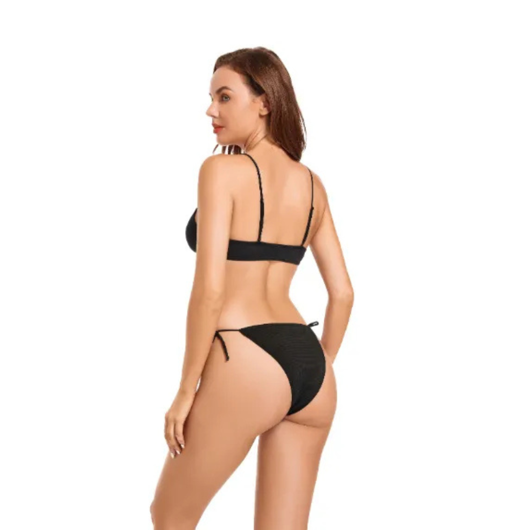 Bikini de bronzage deux pièces sans marques
