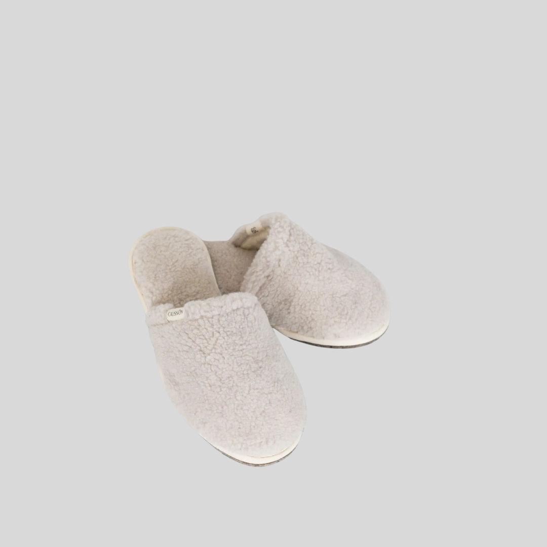 Pantoufles Fluffy en laine gris clair