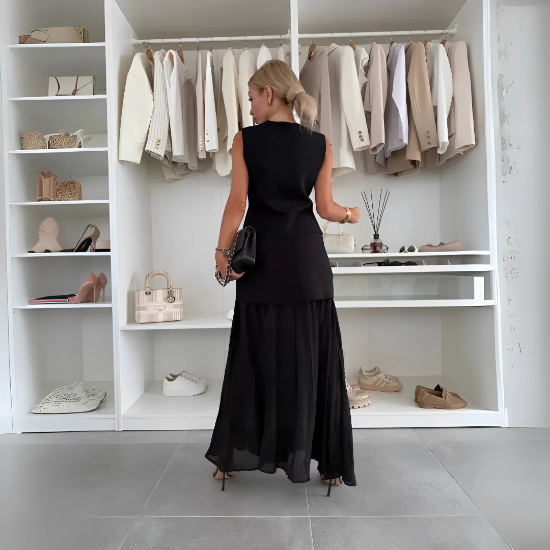 Ensemble chic jupe plissée et gilet sans manches