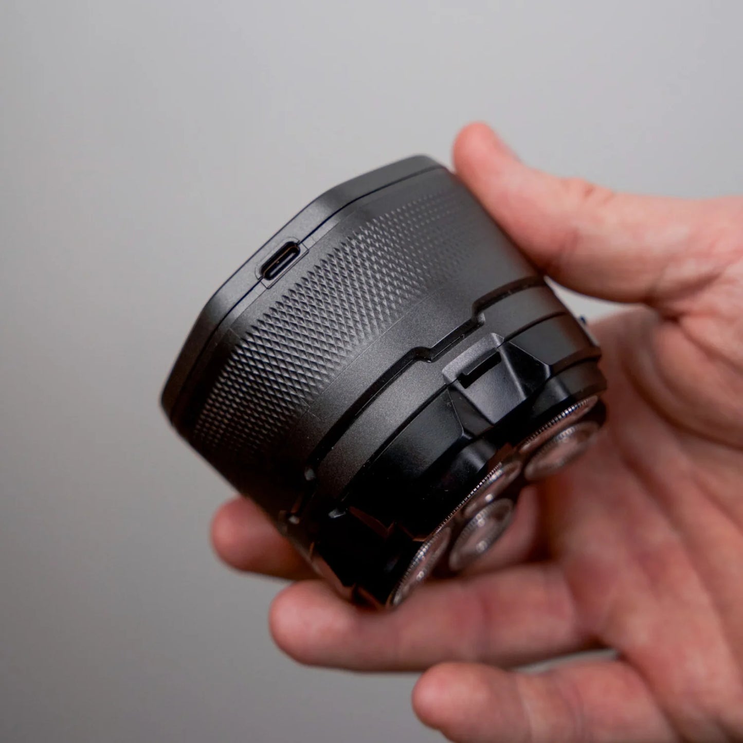 Glattkopf Pro Rasierer – Premium Rasierer für Glatzenträger mit Pflegecreme