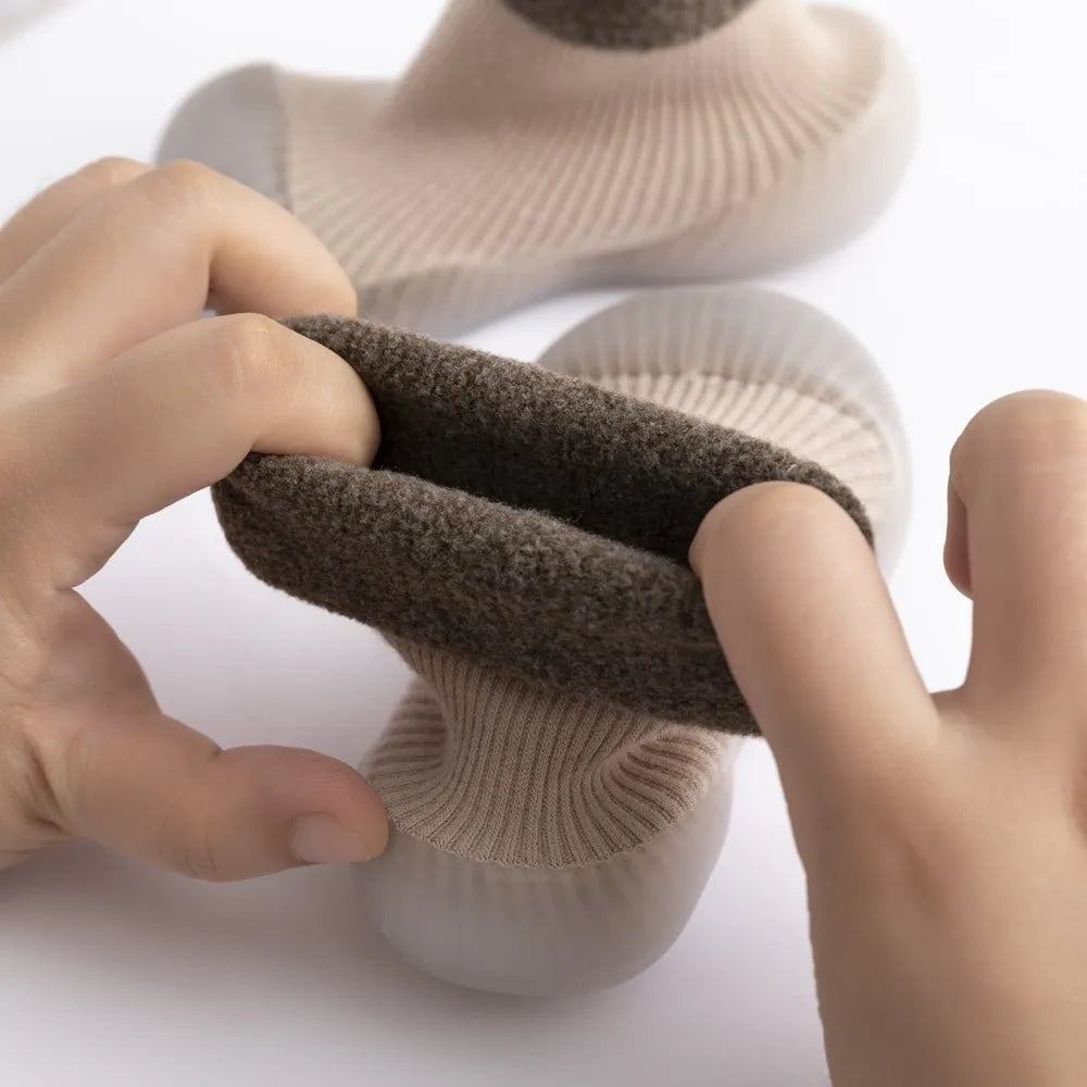 Chaussons bébé en coton épais