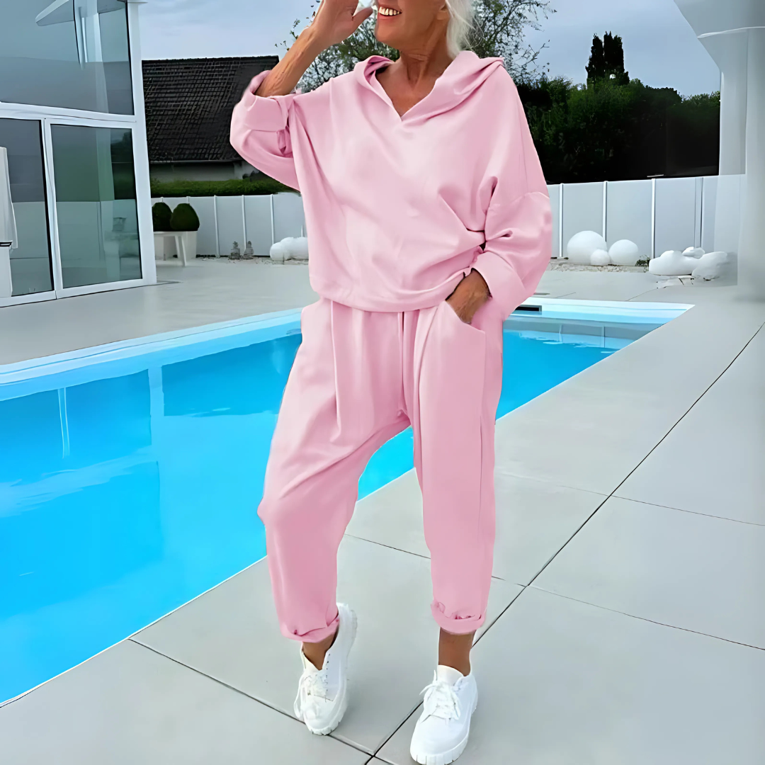 Zweiteiliges Damen Outfit mit Kapuze - Weich & Stilvoll