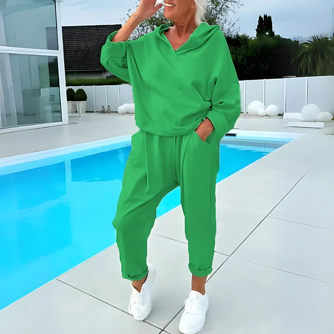 Zweiteiliges Damen Outfit mit Kapuze - Weich & Stilvoll