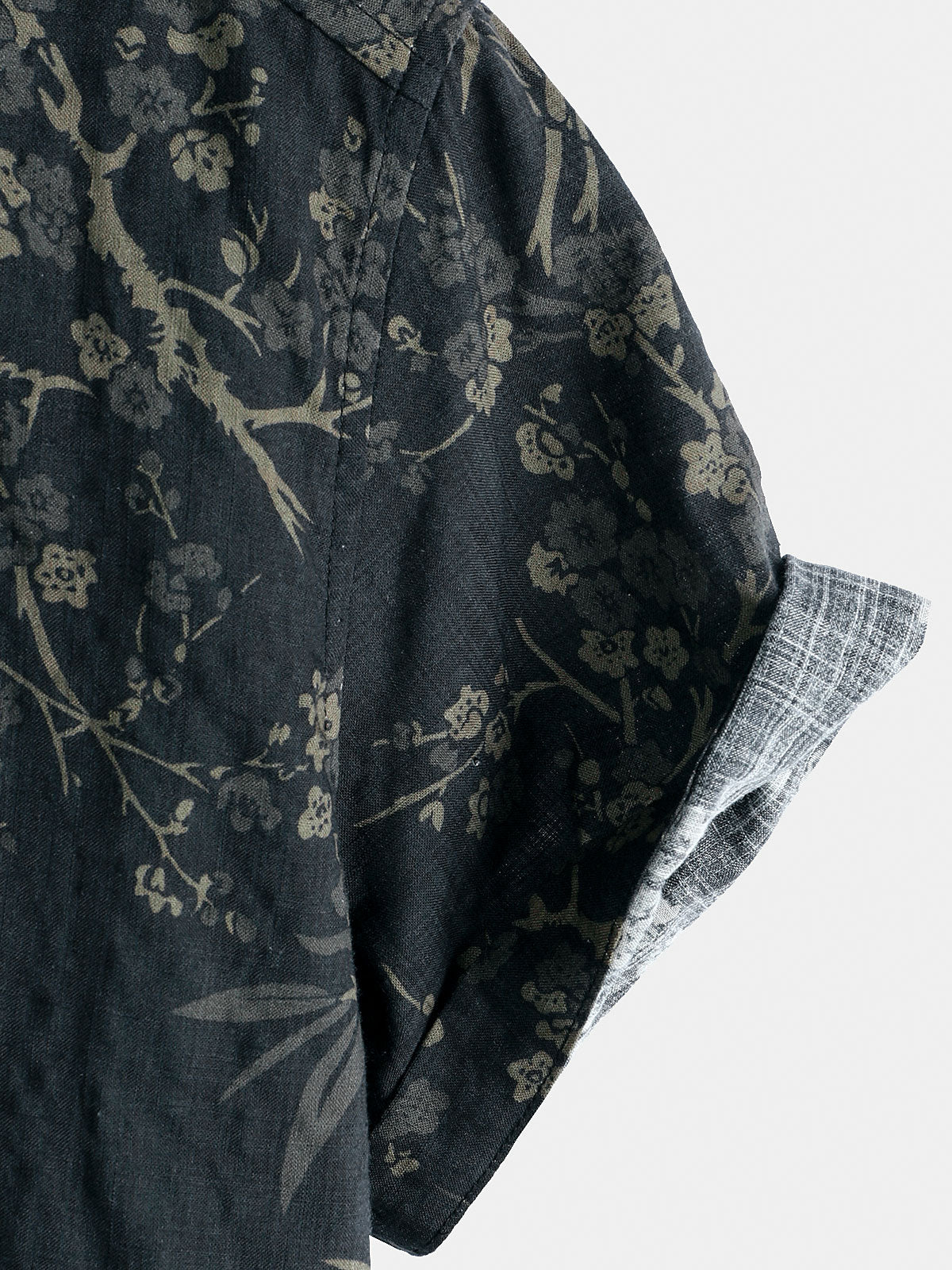 Hemd mit exotischen Motiven - Leichtigkeit & Sommerstyle