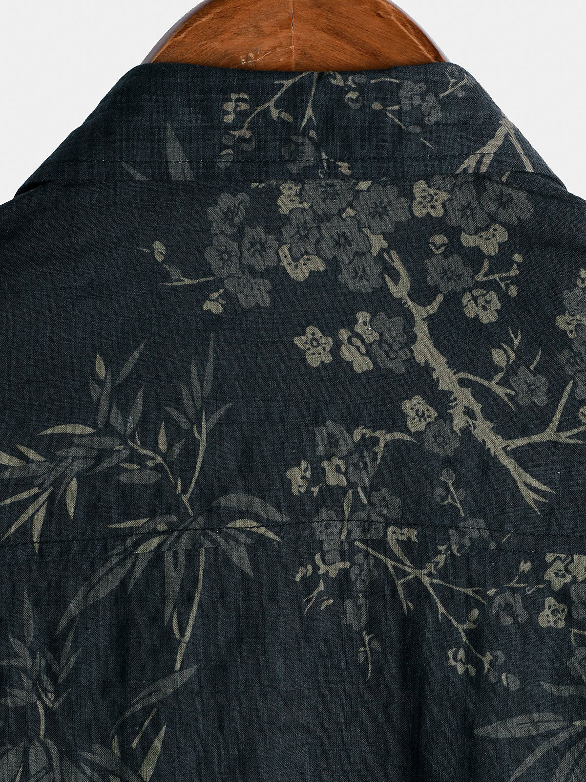 Hemd mit exotischen Motiven - Leichtigkeit & Sommerstyle