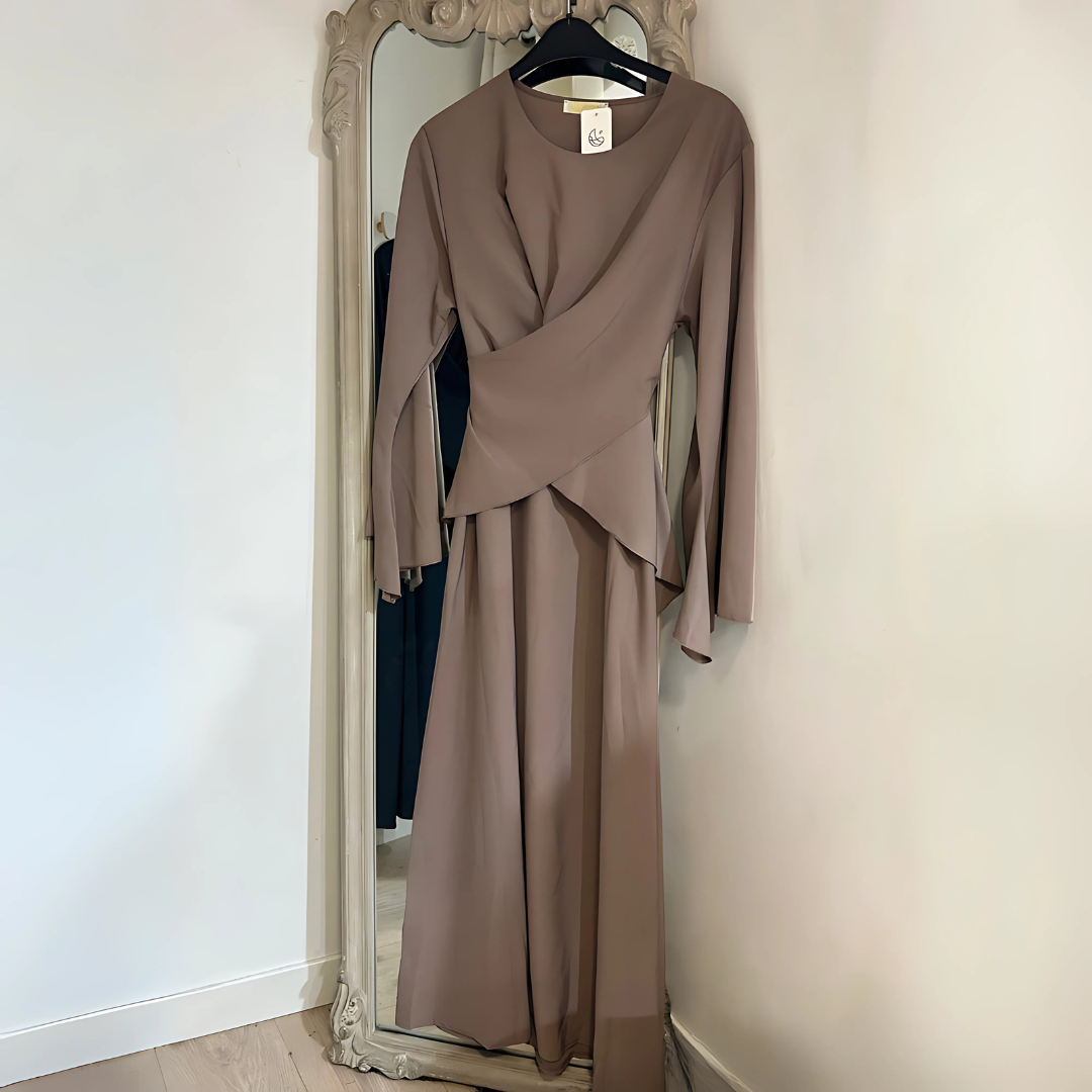 Fließende Abaya mit Schmetterlingsärmeln