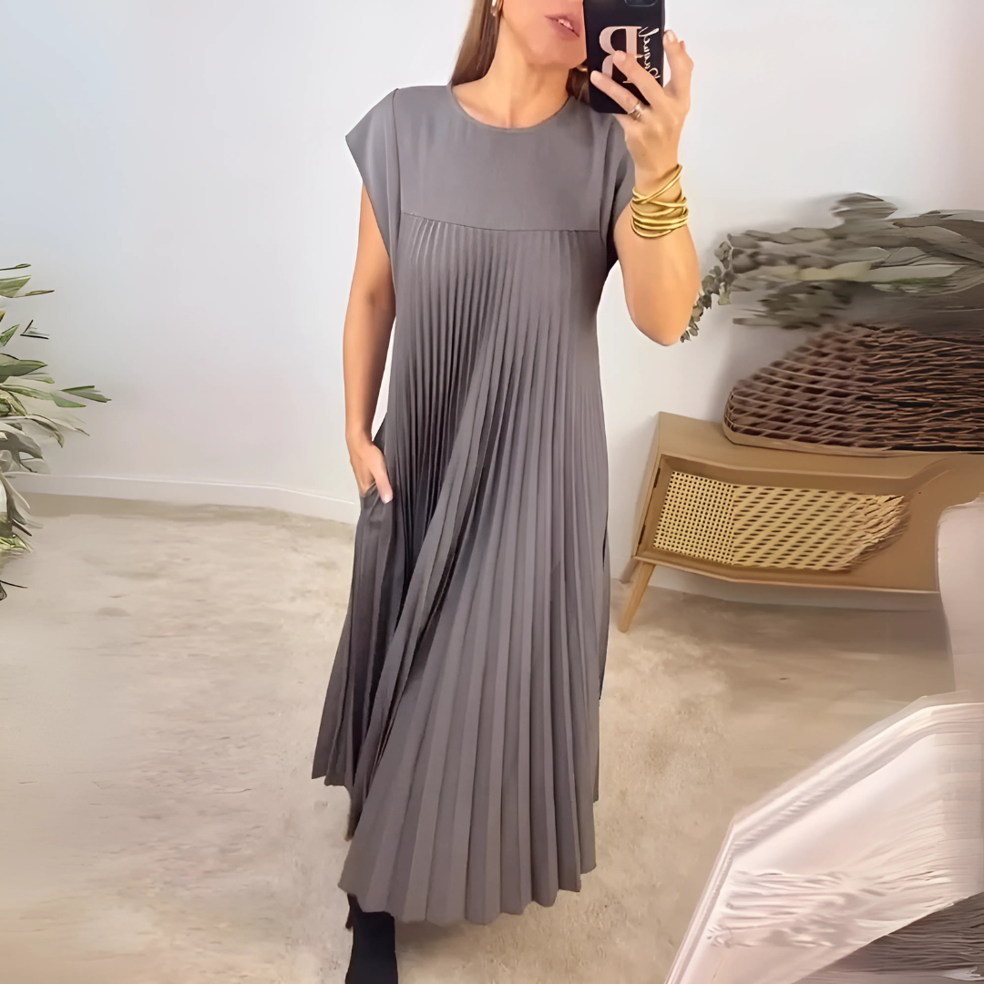 Feminines Faltenkleid mit Gürtel - Elegant & bequem