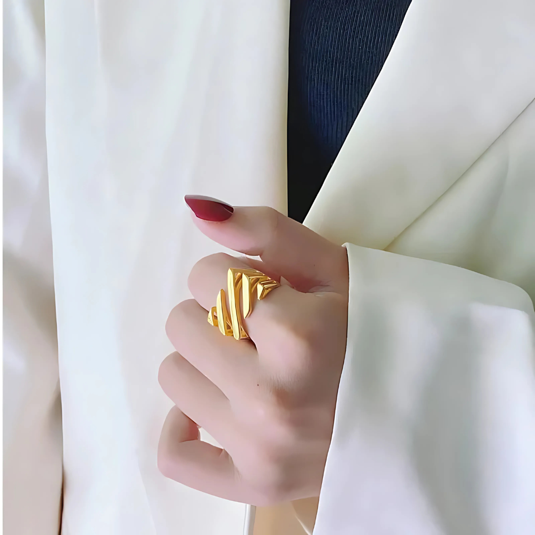 Verstellbarer, geschnitzter Silberring - Elegantes Wellendesign