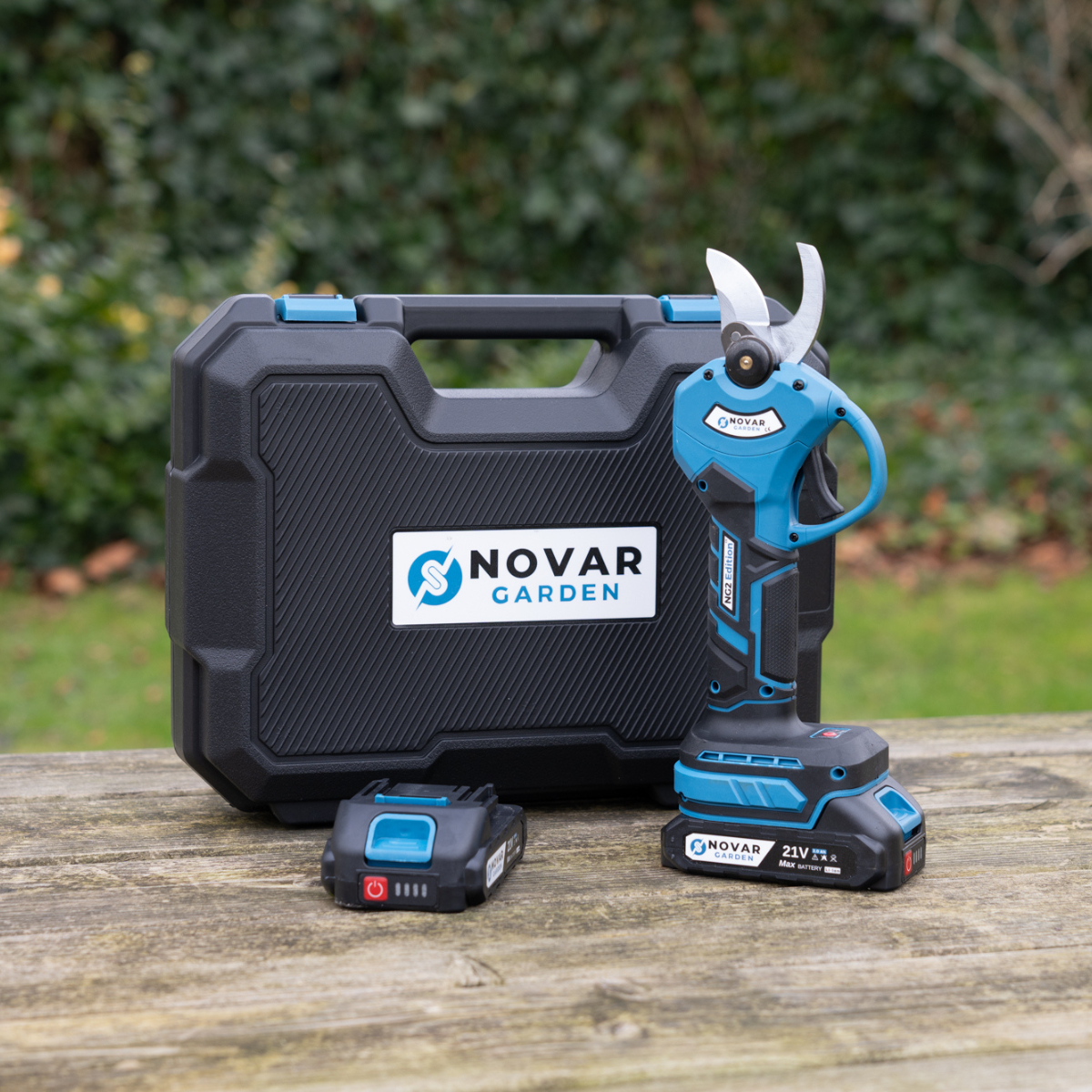NovarGarden® Müheloses Schneiden Pack NG2 - Inkl. Koffer & 4 Batterien