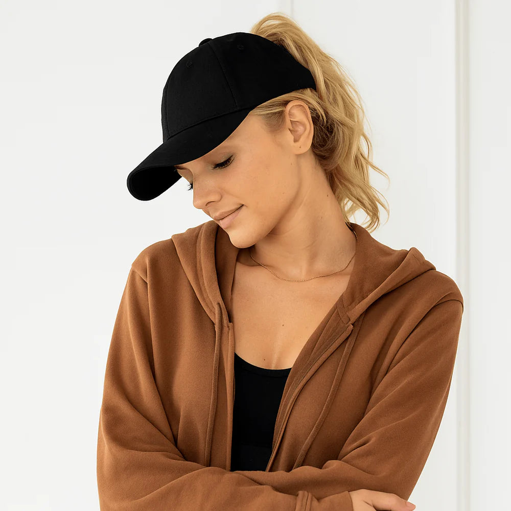 Kappe mit Lochmuster - Komfort & Style für zusammengebundenes Haar