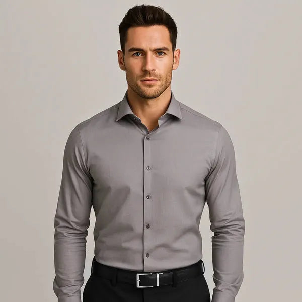 Elegantes, eng anliegendes Hemd