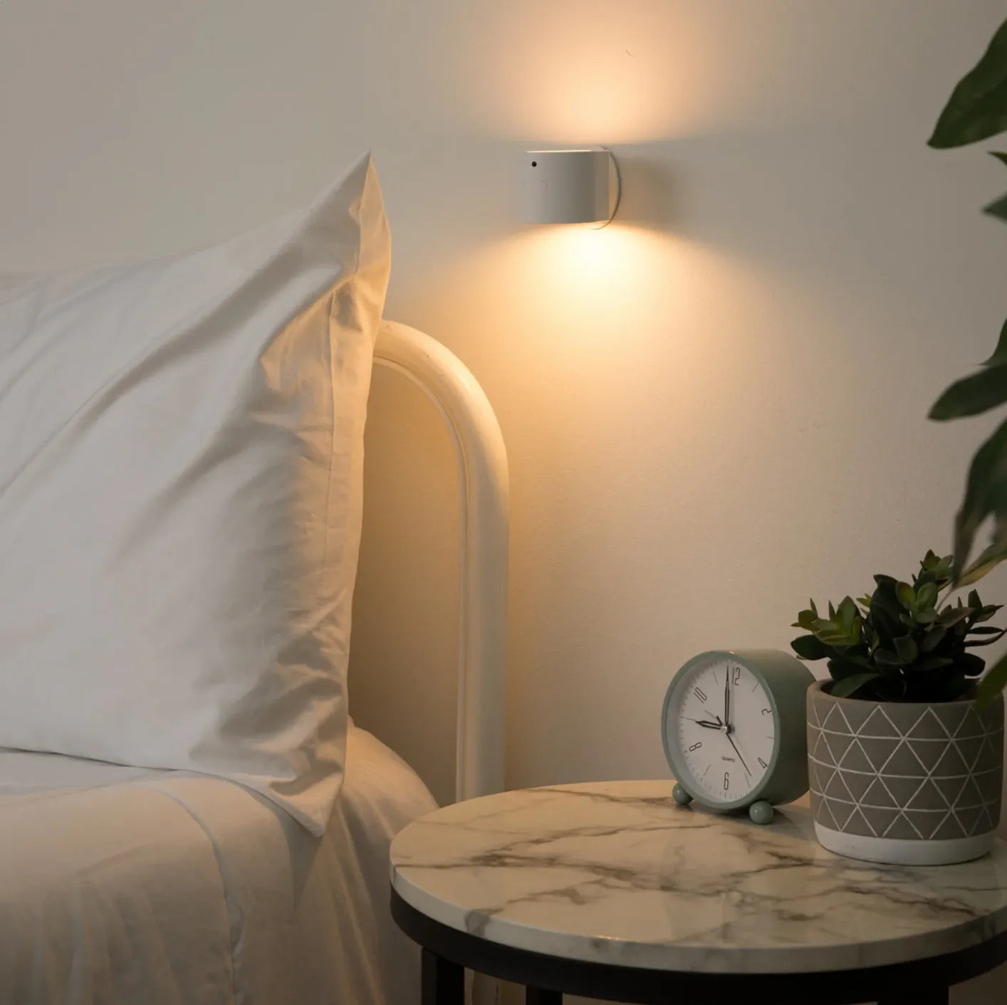 Moderne LED-Wandleuchte