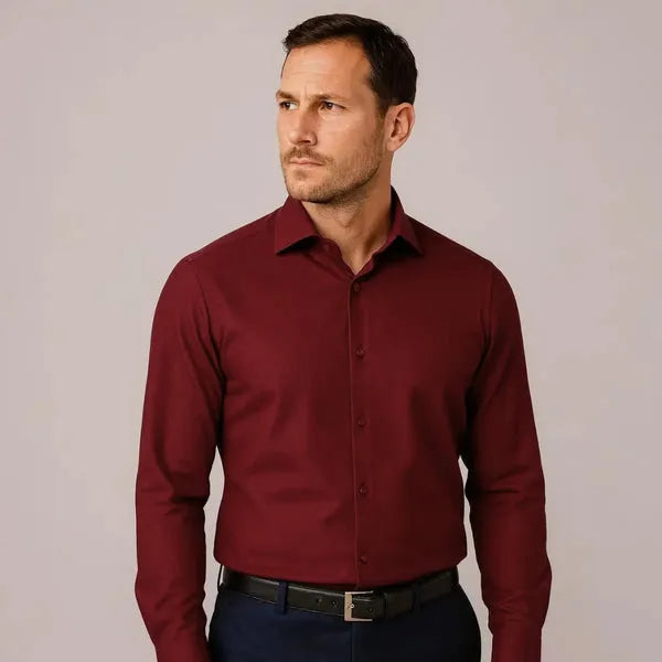 Elegantes, eng anliegendes Hemd