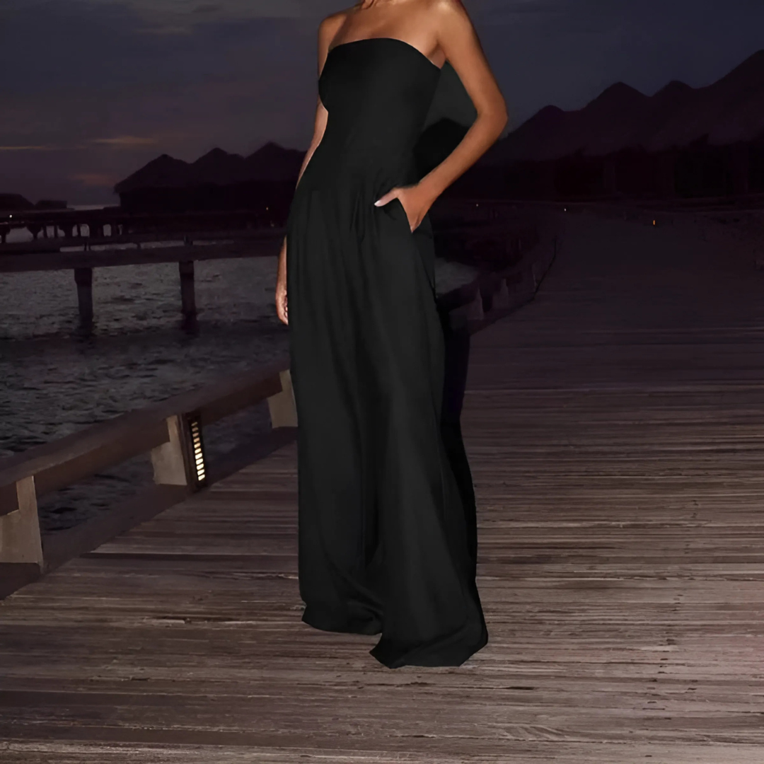 Tuta fluida senza spalline per una silhouette elegante