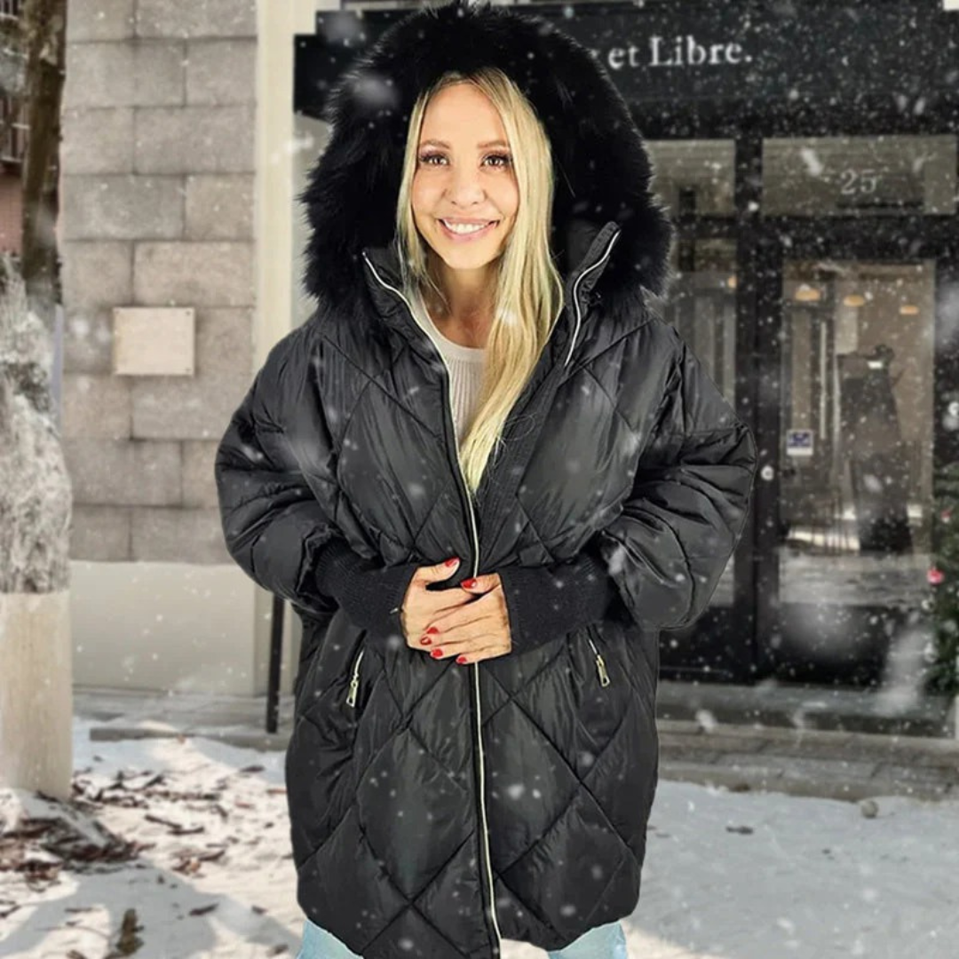 Mantello invernale da donna con cappuccino in pelle