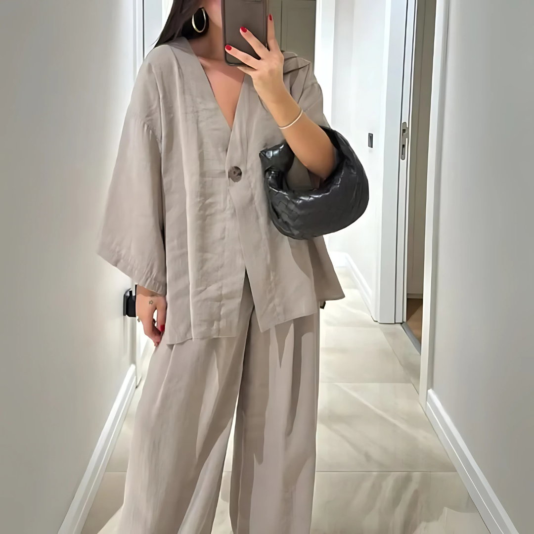 Set casual con scollo a V