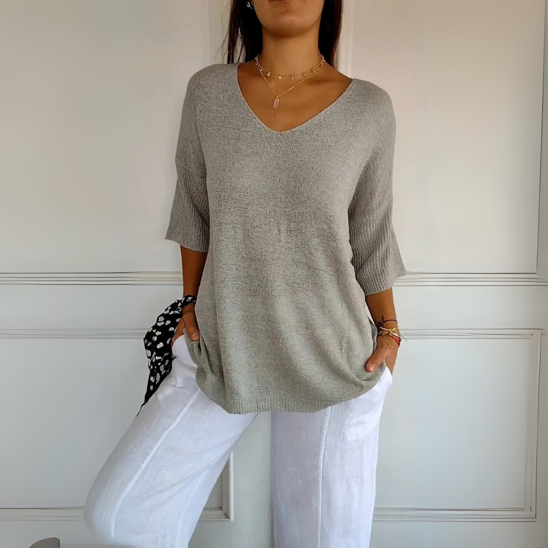 Leggero top con scollo a V in morbida maglia
