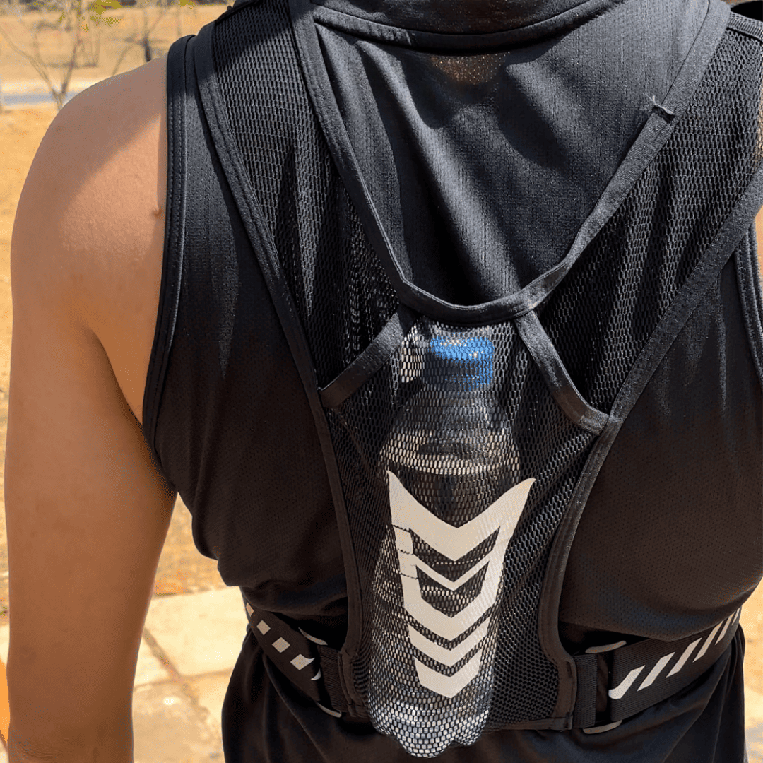 Gilet da corsa traspirante con borraccia