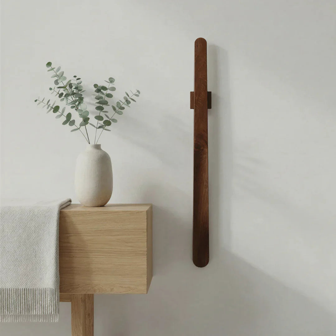 Magnetischer Schuhlöffel aus Holz