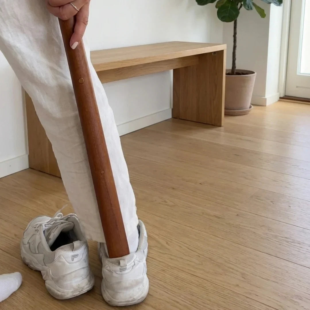 Magnetischer Schuhlöffel aus Holz