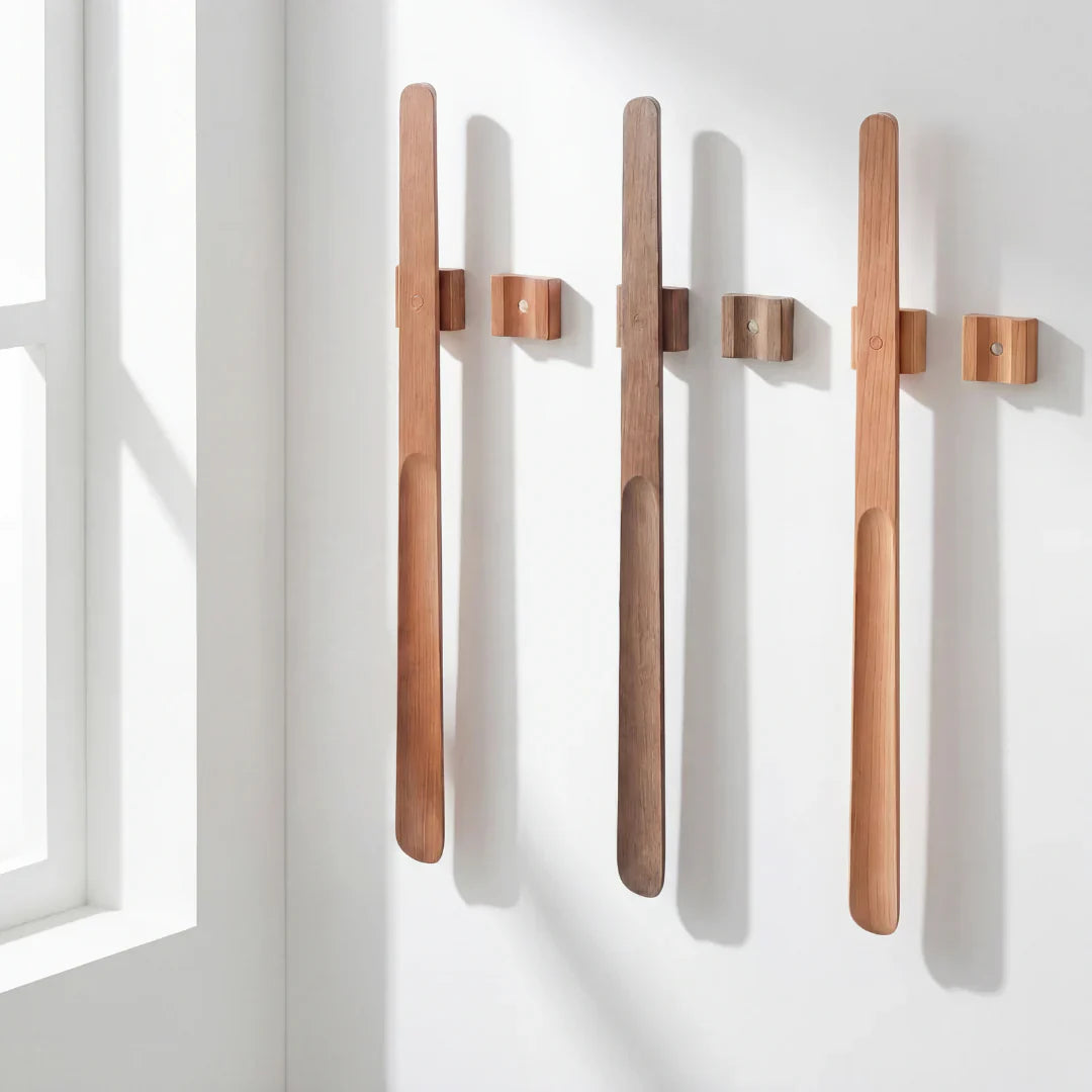 Magnetischer Schuhlöffel aus Holz