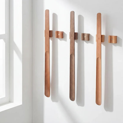 Magnetischer Schuhlöffel aus Holz