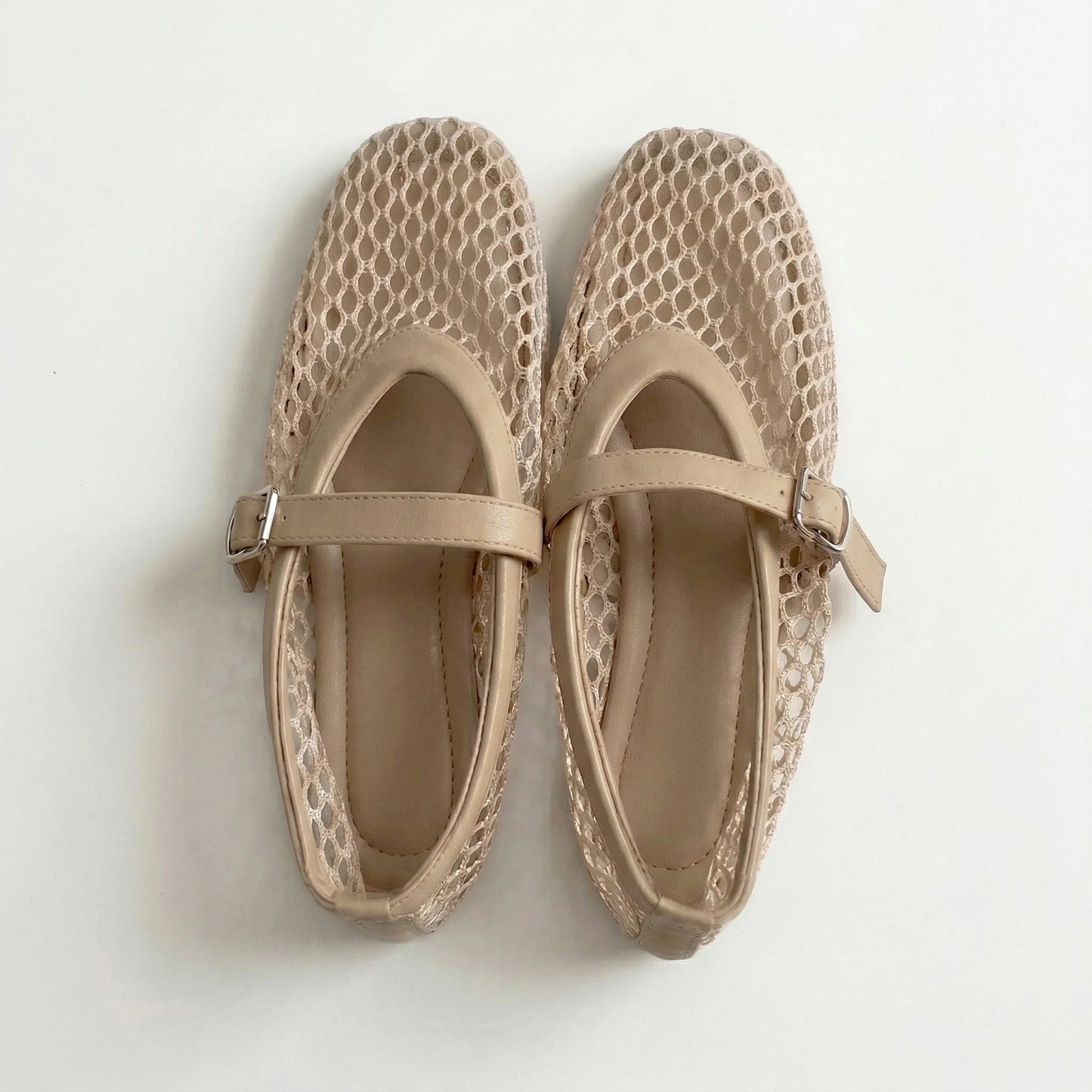 Ballerines ajourées élégantes avec bride réglable