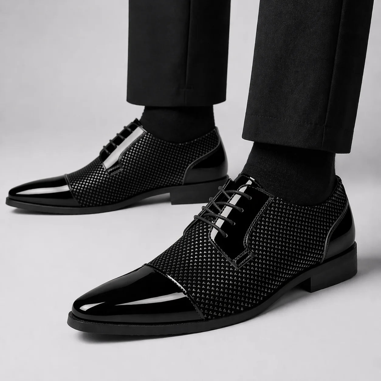 Elegante Richelieu-Herrenschuhe mit Schnürung