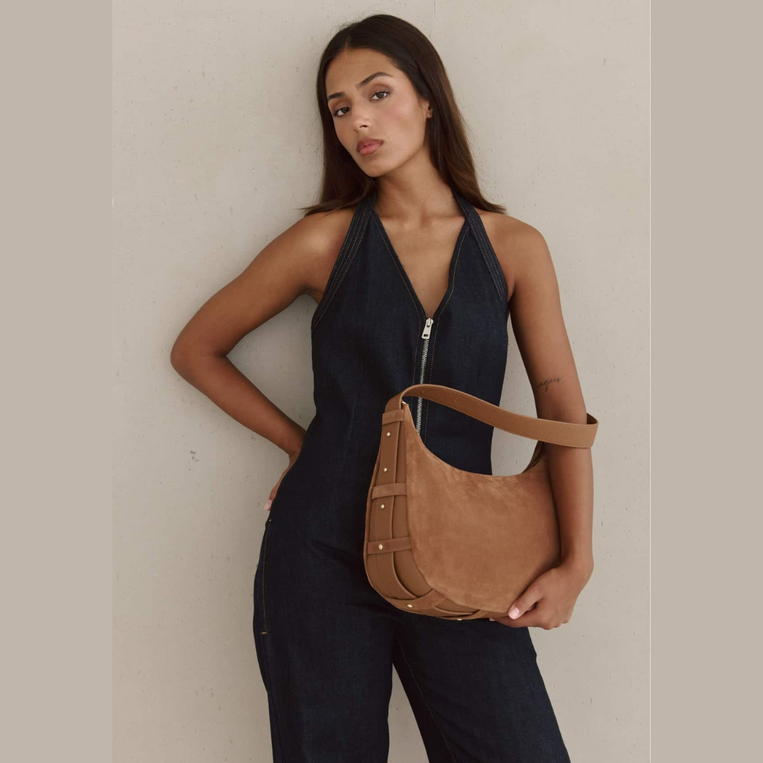 Halbmondförmige Tasche aus kaffeefarbenem Wildlederimitat