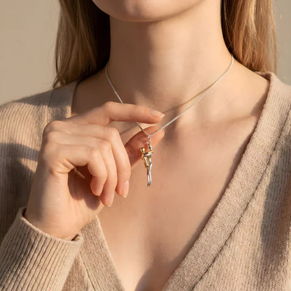 Collier Étreinte Élégante