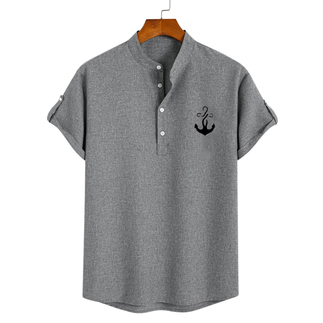 Chemise élégante à manches courtes et col montant