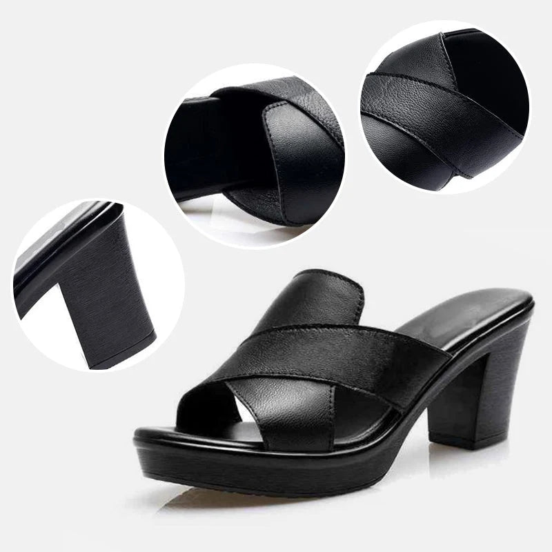 Elegante und bequeme Damensandalen mit breitem Absatz