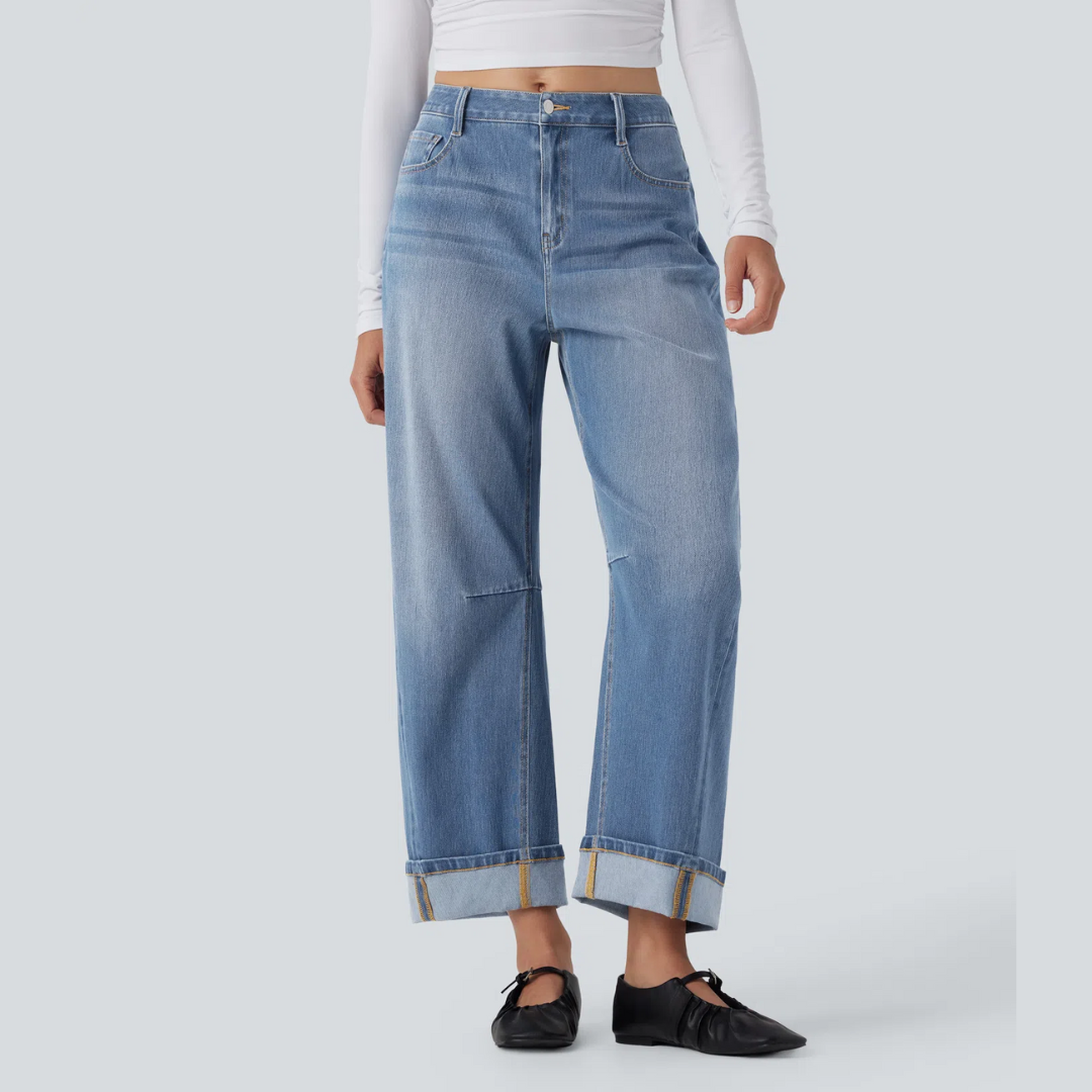 Gerade geschnittene Damenjeans mit mittlerer Leibhöhe und Verwascheneffekt