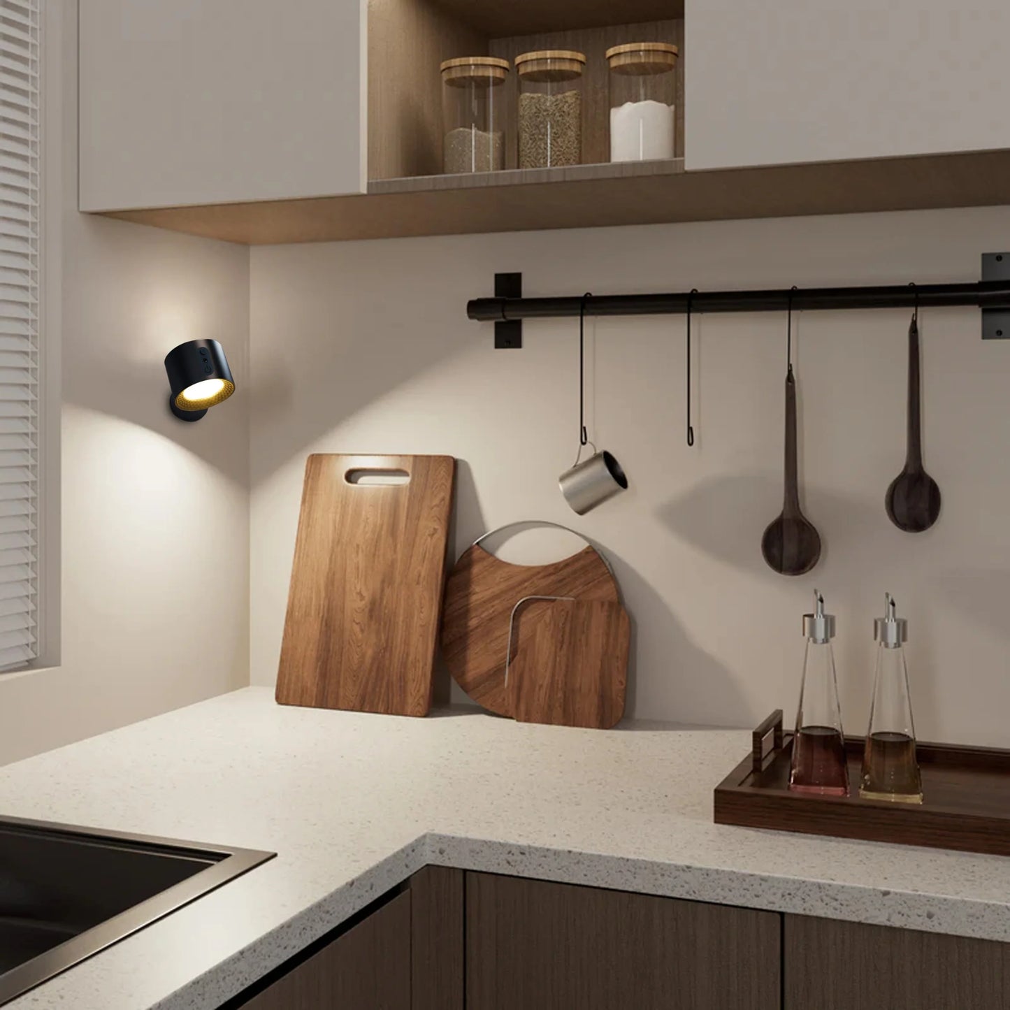 Wiederaufladbare Wandleuchte mit kabelloser Ladefunktion