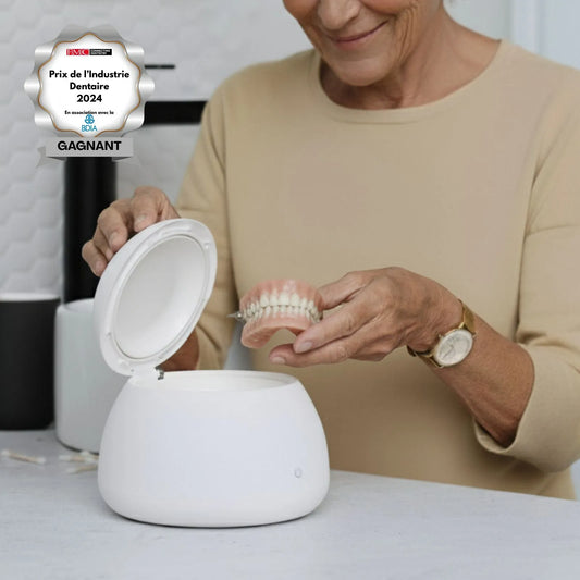 Nettoyeur à ultrasons pour appareils dentaires