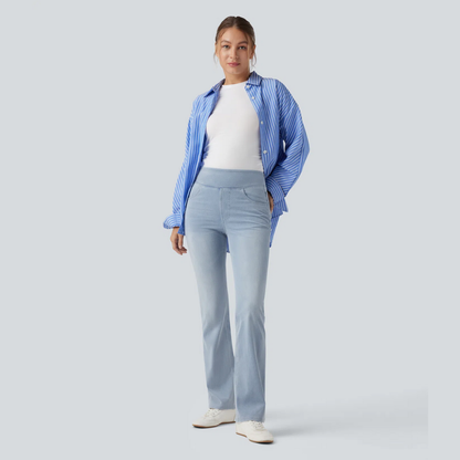 Bootcut-Jeans mit hoher Taille, Stretch und mehreren Taschen