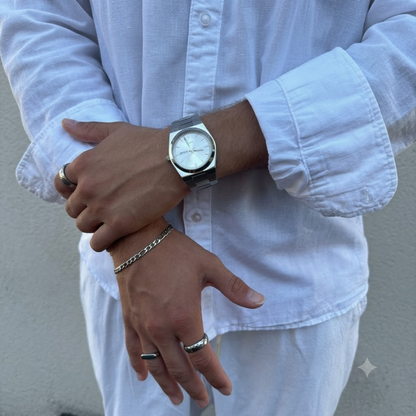 Elegante Herrenuhr aus Edelstahl