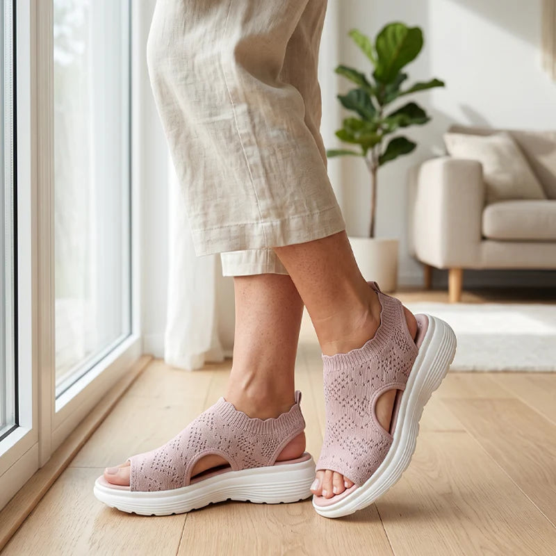 Bequeme Damen-Sandalen mit Keilabsatz aus atmungsaktivem Netzstoff
