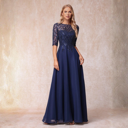 Elegantes, langes Abendkleid aus Spitze