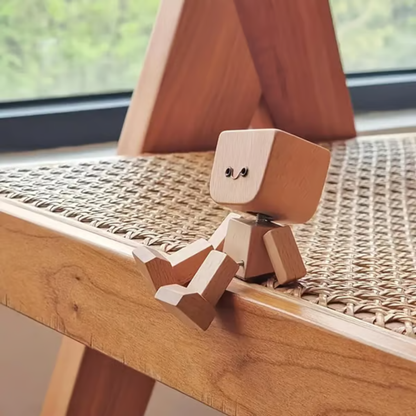 Bewegliche Holzfigur mit magnetischen Gesichtsausdrücken