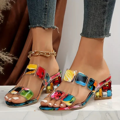 Bunte Sandalen mit Absatz für Damen