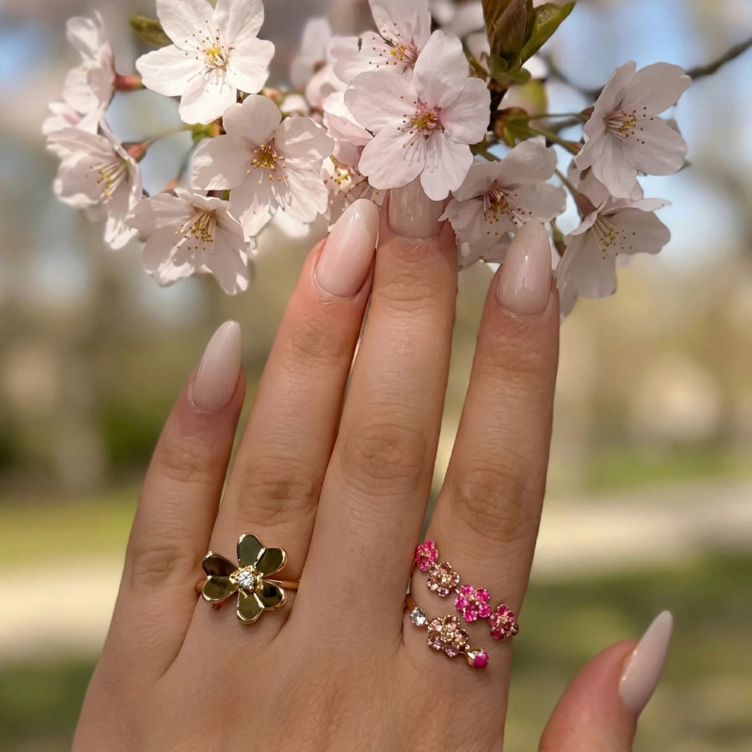 Ring mit Kirschblütenmotiv