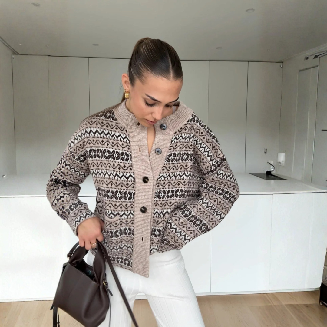 Gemusterter Winter-Cardigan