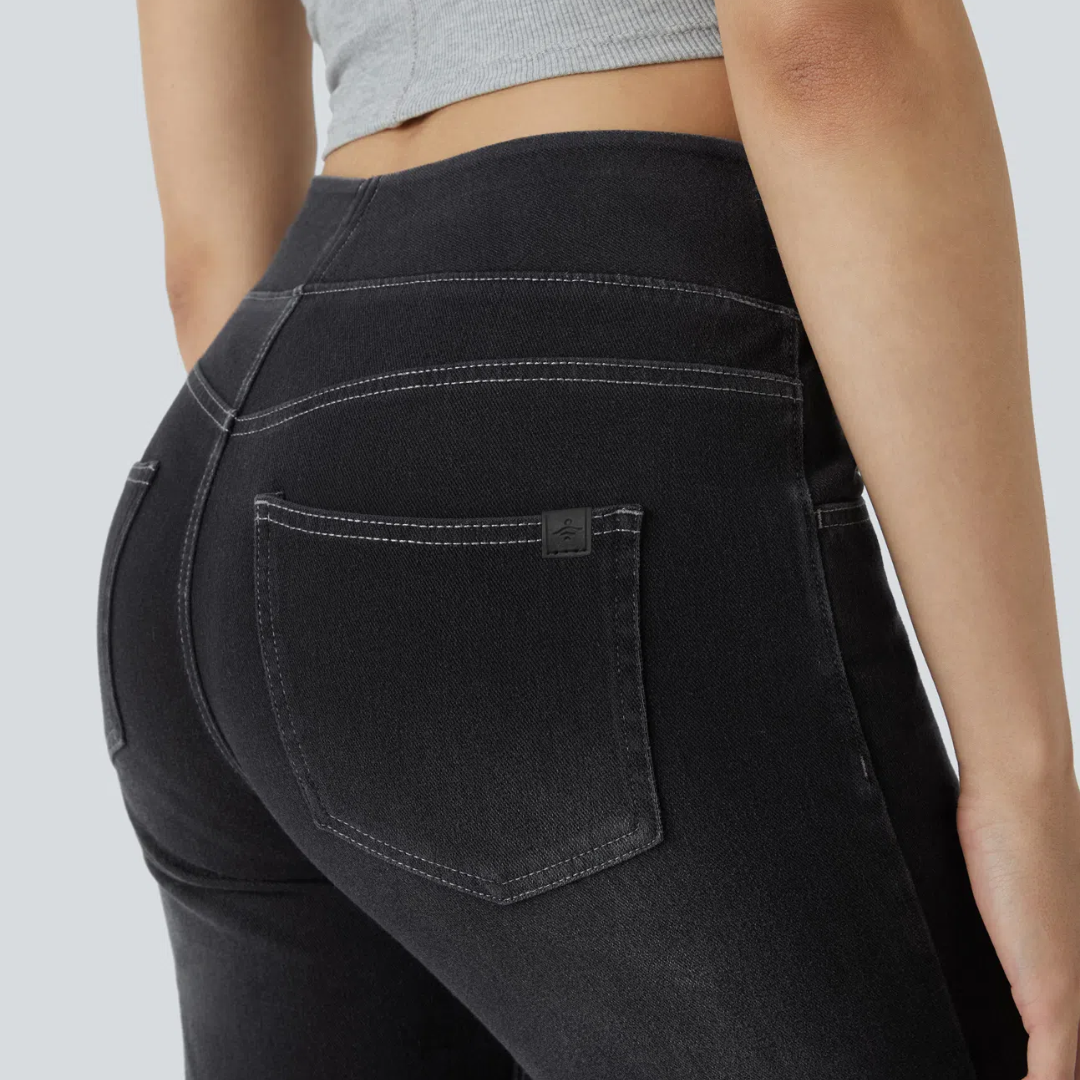 Bootcut-Jeans mit hoher Taille, Stretch und mehreren Taschen