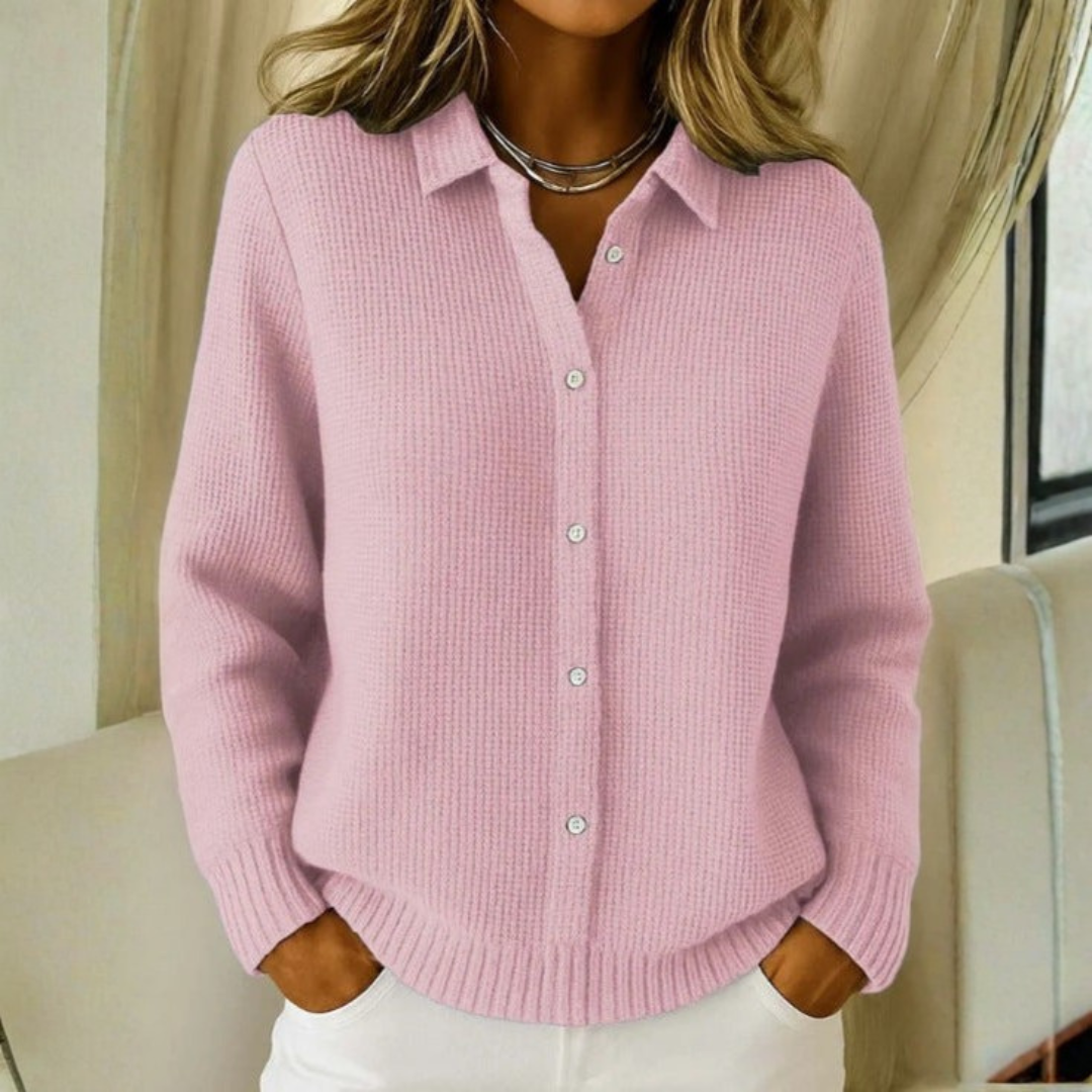 Weiche, klassische Strickjacke mit Hemdkragen