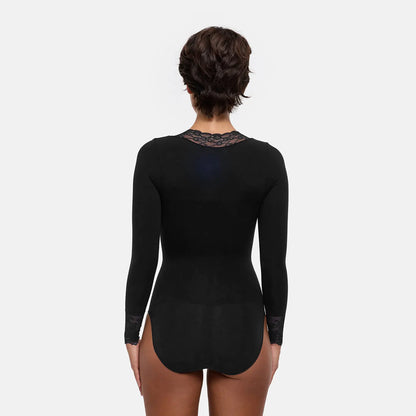 Figurformender Body aus Spitze mit V-Ausschnitt