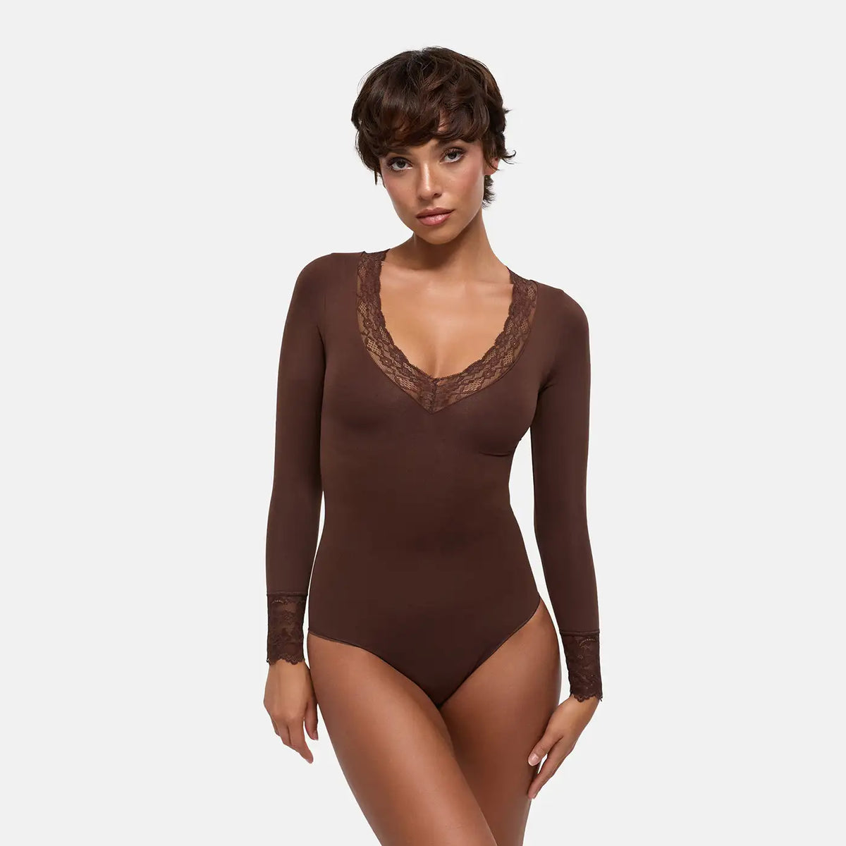 Figurformender Body aus Spitze mit V-Ausschnitt