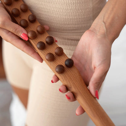 Bâton de massage en bois pour drainage lymphatique et détente