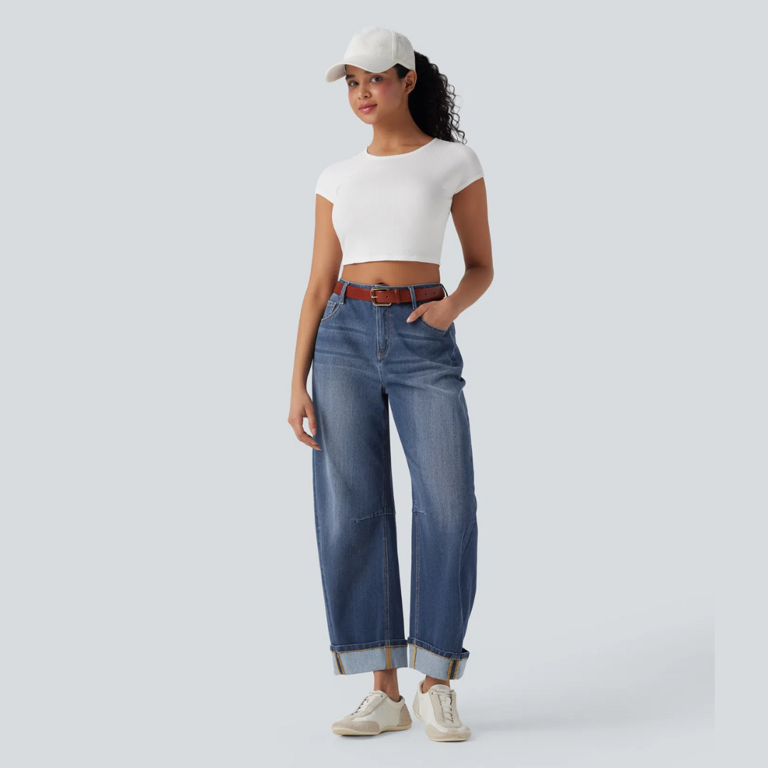 Gerade geschnittene Damenjeans mit mittlerer Leibhöhe und Verwascheneffekt